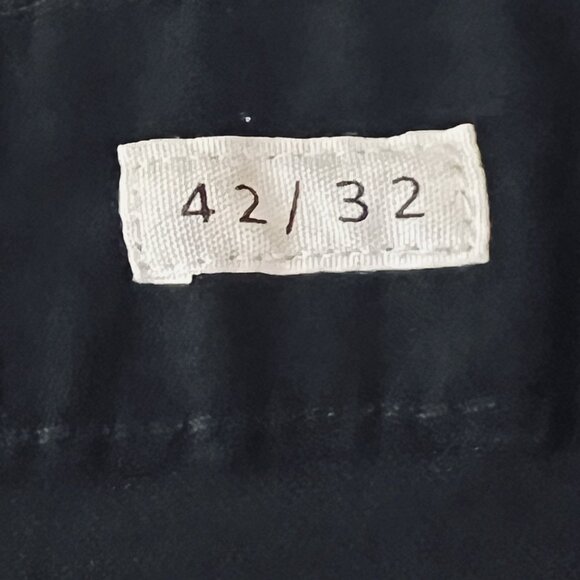 First Row Men's Future Distressed Slim Black Jeans Sz 42x32 Straight Stretch NWT - Picture 6 of 15